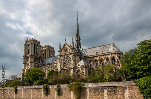 The Iconic Cathédrale Notre-Dame de Paris, Paris, France (2016)