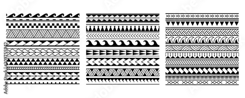Set of vector ethnic seamless pattern in maori tattoo style. Geometric border with decorative ethnic elements. Horizontal pattern. Design for home decor, wrapping paper, fabric, carpet, textile, cover