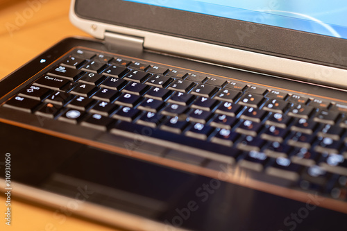 Podświetlona klawiatura laptopa