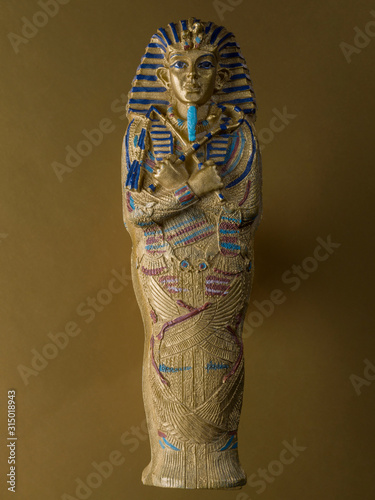 Figure representing the sarcophagus of Tutankhamun,