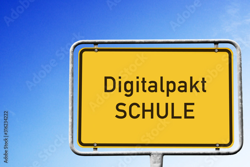 Ortsschild, Digitalpakt, Schule