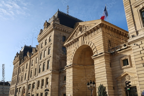 Préfecture de Police de Paris, façade de la rue de la Cité (France)