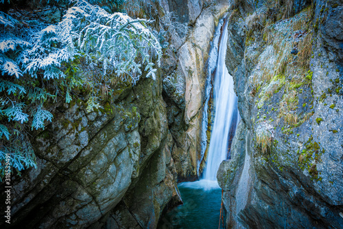Wasserfall am Tatzelwurm im Winter