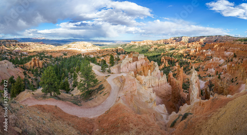 hiking the rim trail in bryce canyon national park, utah, usa