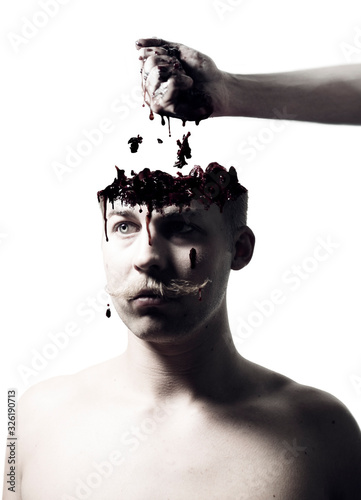 Man with top of head removed gets handful of his brains (cherries) scooped