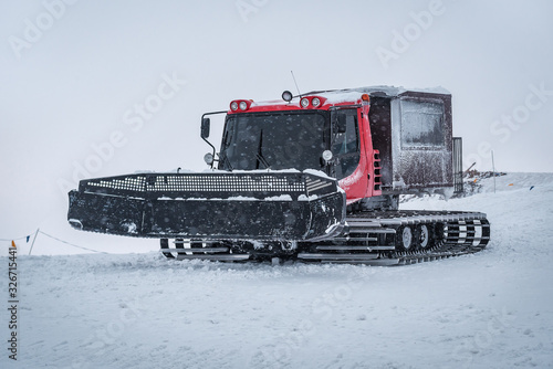 Ratrak, grooming machine, special snow vehicle