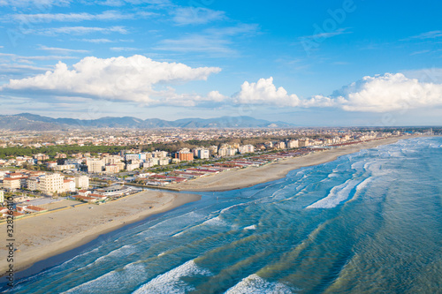 Lido di Camaiore, vista aerea del pontile pedonale