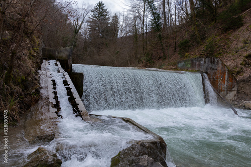 passe à poissons , cascade du bout du monde , france