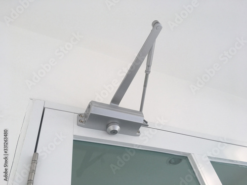 automatic system hydraulic ,leaver hinge modern glass door closer holder.