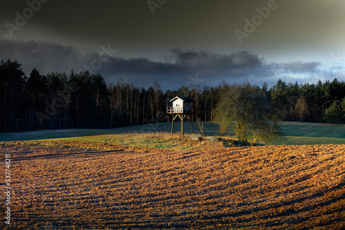 Wiosenne Klimatyczne Zaorane Pole z Amboną