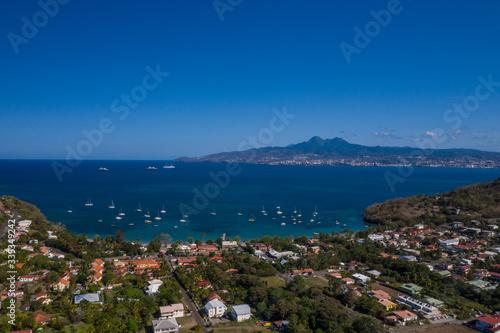 Bateaux de croisière en confinement dans la baie de Fort de France, à la Martinique