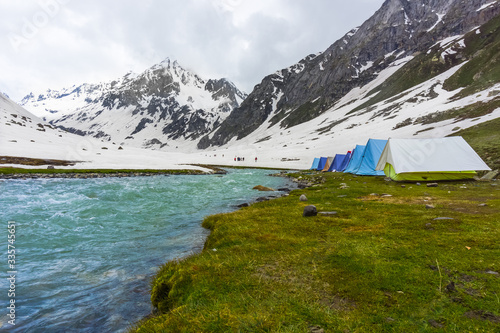 The amazing trek to hampta pass himalaya himachal pradesh