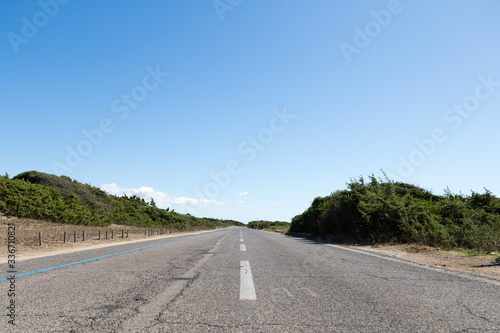 Una strada deserta, Latina, Italia