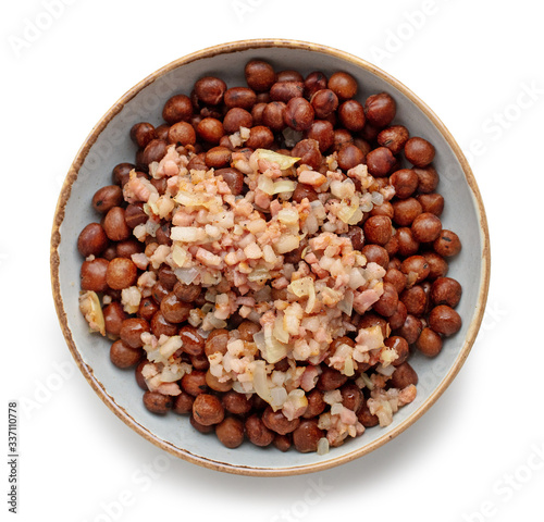 bowl of boiled gray peas