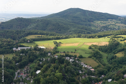 Luftbild: Wald- und Wiesen-Landschaft an der hessischen Bergstrasse