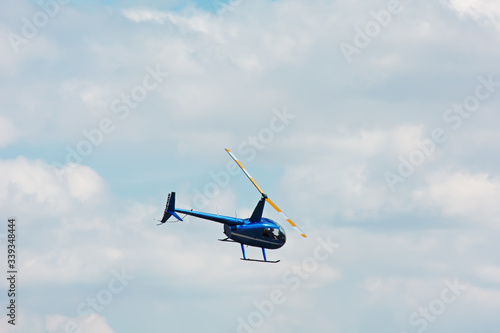 helicopters Robinson R44
