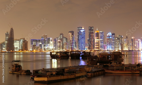 baie de Doha, la nuit
