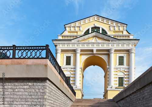 Irkutsk. View from the Lower Embankment to the old Moscow Gate or Triumphal arch, which was destroyed in 1928 and restored in 2011. City Landmark, historical building. Translation: built in 1811