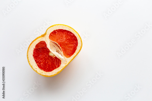 Grapefruit_białe_tło