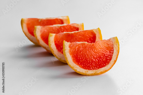 Grapefruit_białe_tło
