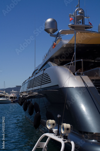Jachty w Saint Tropez - Francja