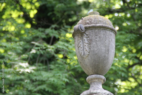 urn, urn in the cemetery, urn sculpture