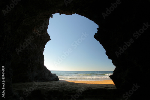 Cueva junto al mar. Parque Regional de Calblanque.