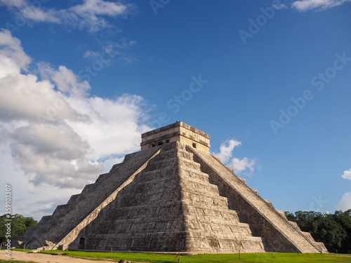 Advent of Kukulcan in Chichén Itzá 