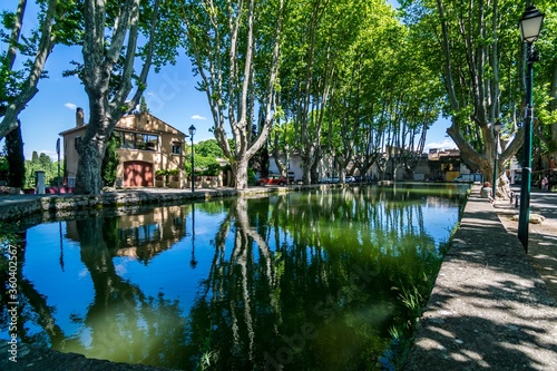 Cucuron, village du Vaucluse dans le massif du Luberon. 