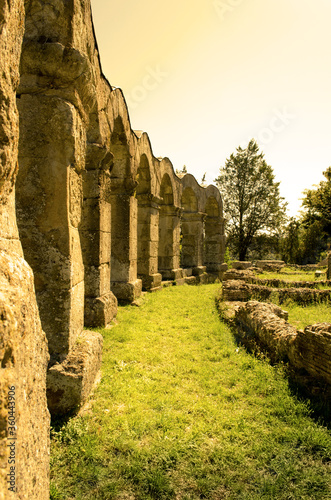 Archi di teatro romano a Ferentino