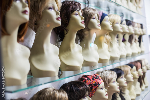 Rows of hair wigs