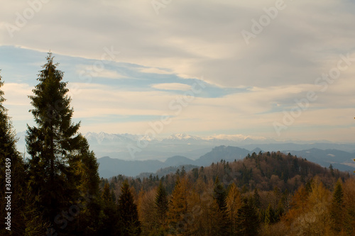 jesienny krajobraz górski