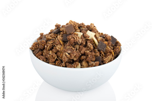 Muesli. Chocolate muesli in white bowl, on white background (Tr- cikolatali Musli) 