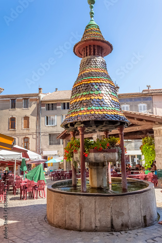 Place de la fontaine pagode, Anduze, Gard, France 