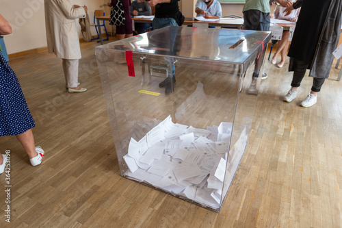 urna do głosowania w lokalu wyborczym, Wybory Prezydenckie 2020 w Polsce