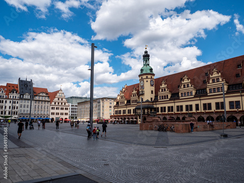 Marktplatz von Leipzig mit Rathaus in Ostdeutschland