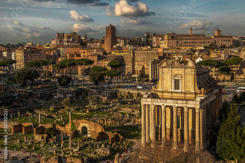 Architektura Forum Romanum, rzymski zachód słońca