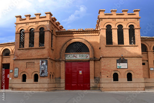 Front view of the entrance to the Teruel bullring, built in 1934 in the neo-Mudejar style