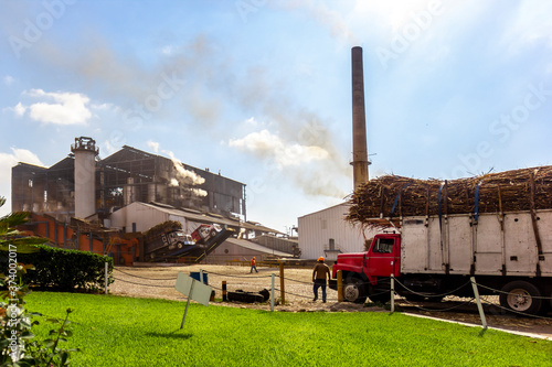 Fábrica de azúcar ingenio azucarero caña de azúcar industria cañera mexicana latina latinoamérica