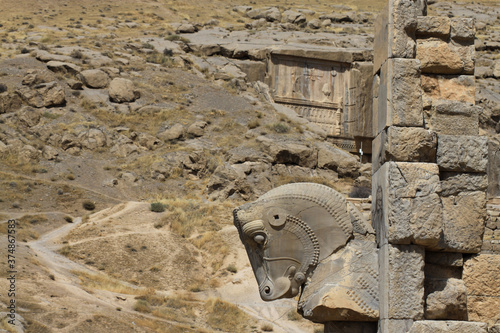 kamienne ruiny starożytnego miasta persepolis w iranie