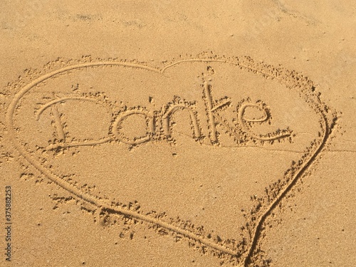 Danke Herz im Sand