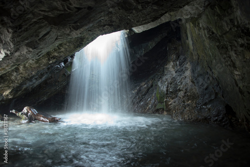 Incredible waterfall inside a cave - Donut Falls Utah