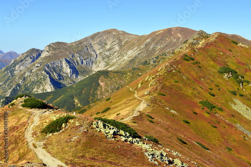 Czerwone Wierchy Małołączniak i Krzesanica, Tatry Zachodnie jesiennie