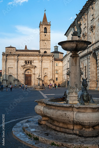 Ascoli Piceno, district of Ascoli Piceno, Marche, Italy, Europe, Arringo square with fountain in foreground and the Cathedral of St Emidio in background