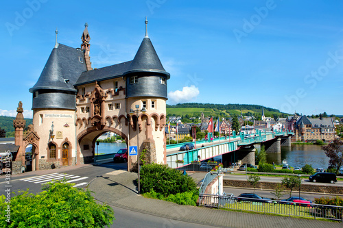 Rheinland-Pfalz,Mosel. Traben-Trarbach, Ortsteil Trarbach, Brückenkopf,Jugendstil.