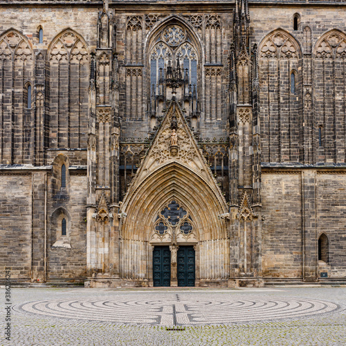 Westportal des Doms St. Mauritius und St. Katharina in Magdeburg