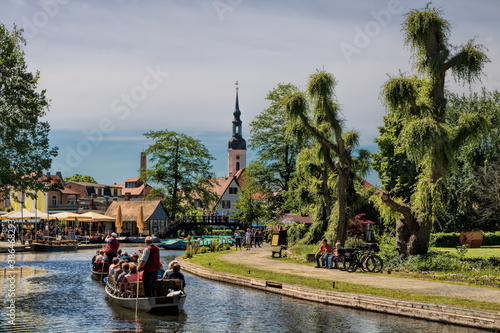 Lübbenau, Deutschland - traditionelle kahnfahrt im spreewald