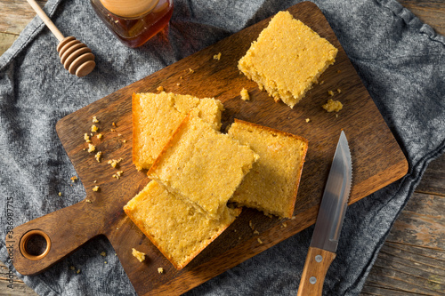 Sweet Homemade Corn Bread