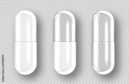 Empty pill capsules isolated on transparent background. Vector realistic pharmaceutical capsule