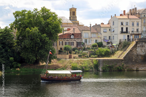 Promenade en gabare à Bergerac durant la Covid 19